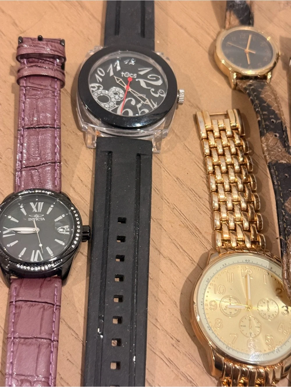 12 BUNDLE Mixed Lot of Fashion Wristwatches - Assorted Colors
